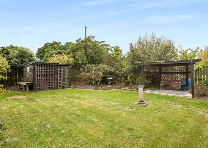  at 73 Main Road, Titahi Bay, Porirua