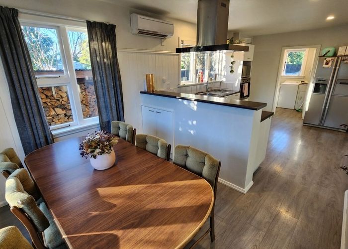  at 90 Retreat Road, Avonside, Christchurch