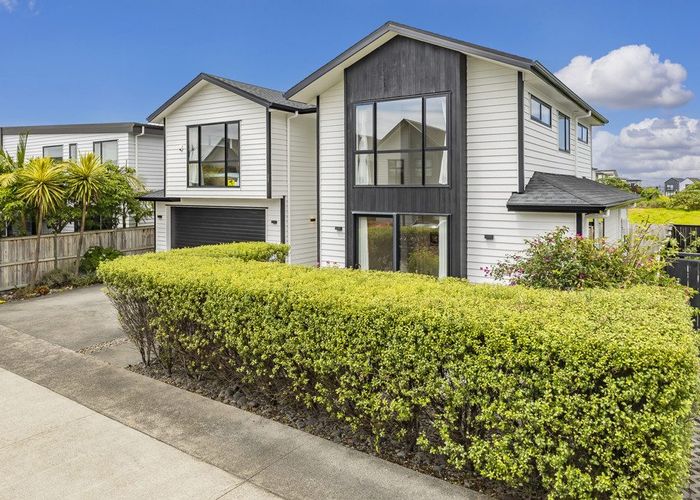  at 4 Irving Place, Hobsonville, Waitakere City, Auckland