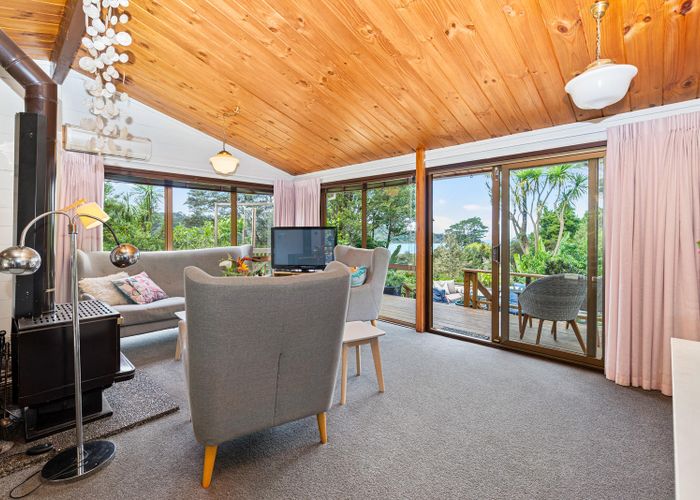  at 655 Huia Rd, Parau, Auckland