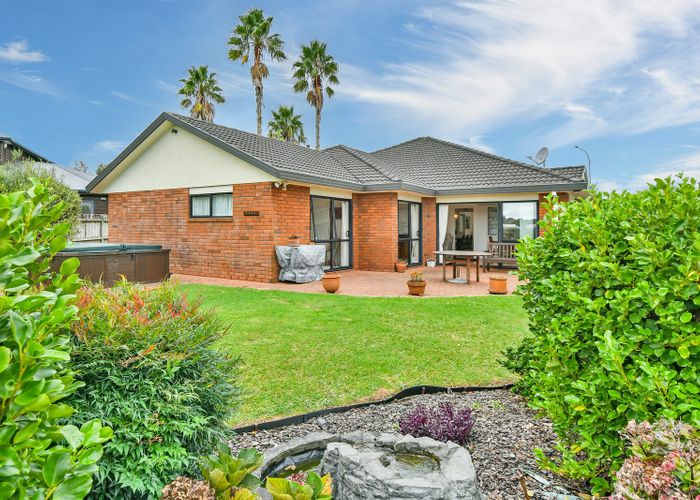  at 35 Longford Park Drive, Takanini, Auckland