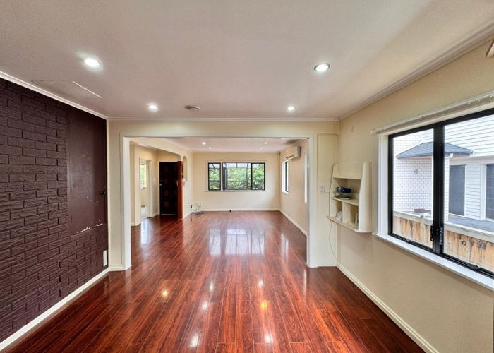  at New Lynn, Waitakere City, Auckland