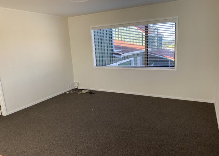  at 1/19 Marcel Place, Glenfield, North Shore City, Auckland