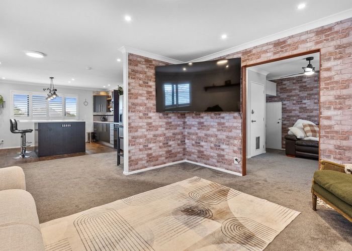  at 14 Parade Court, Addington, Christchurch City, Canterbury