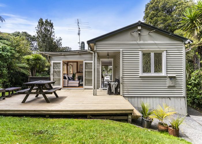  at 32 Gilletta Road, Mount Roskill, Auckland
