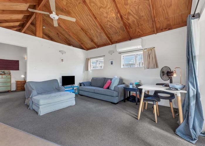  at 1/42A Forest Hill Road, Henderson, Waitakere City, Auckland