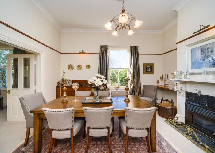  at 130 Newbury Line, Palmerston North