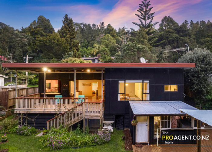  at 20 Western Road, Laingholm, Auckland