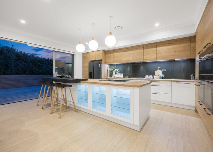  at 8 Kina Place, Long Bay, Auckland