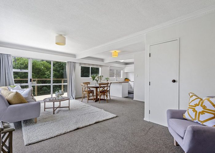  at 16 Penryn Drive, Camborne, Porirua