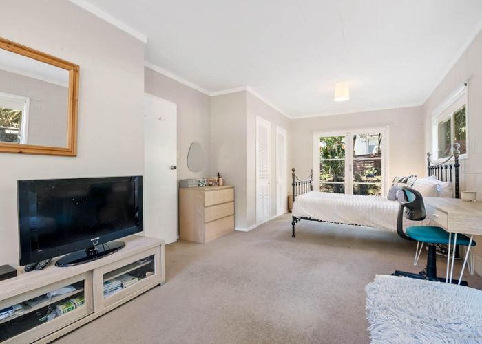  at 37 Wyoming Avenue, Murrays Bay, North Shore City, Auckland