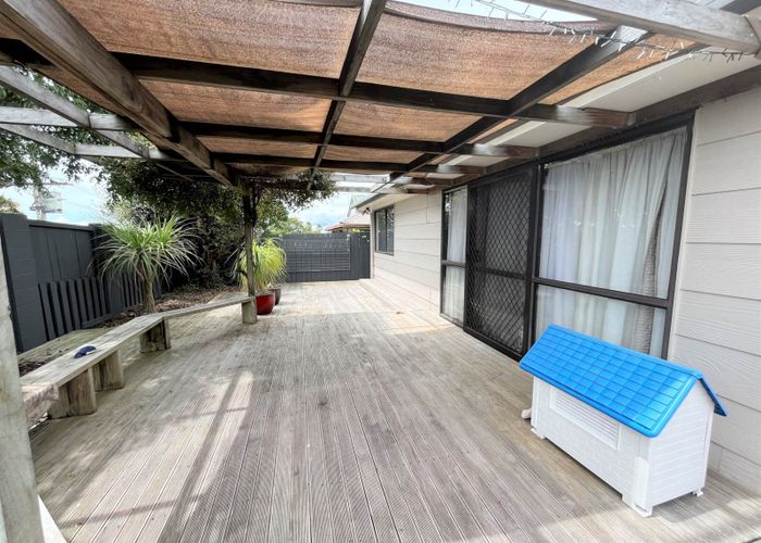  at 1/83 Panorama Road, Mount Wellington, Auckland