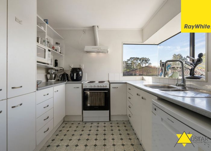 at 18 Meynell Court, Glen Eden, Waitakere City, Auckland