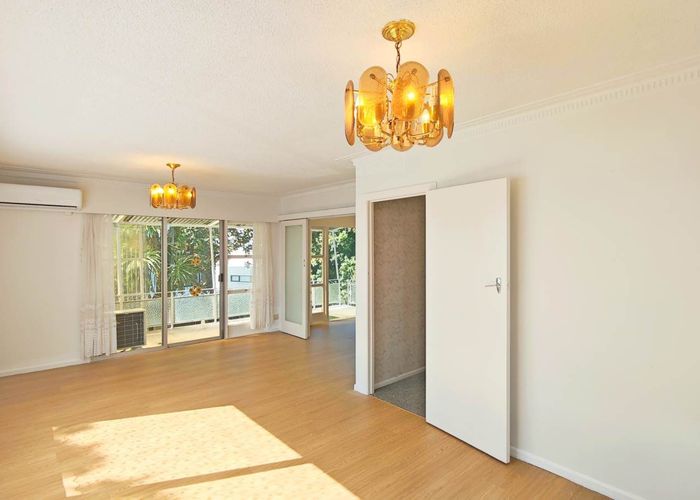  at 125 Te Atatu Road, Te Atatu South, Waitakere City, Auckland