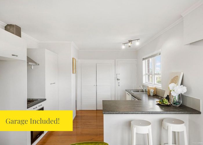  at 2/4 Roseburn Place, Pakuranga, Manukau City, Auckland