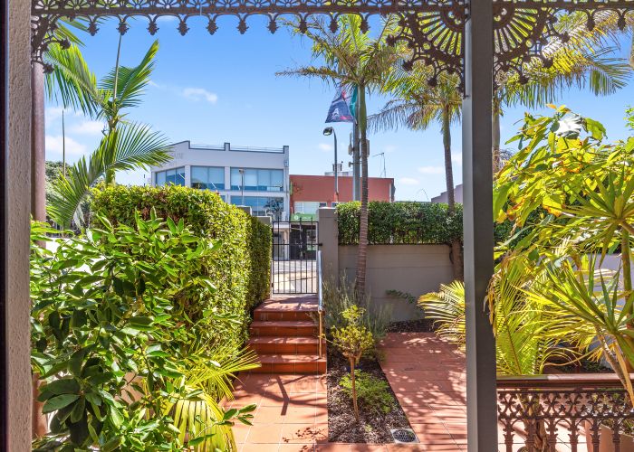  at 4/177 Hurstmere Road, Takapuna, Auckland