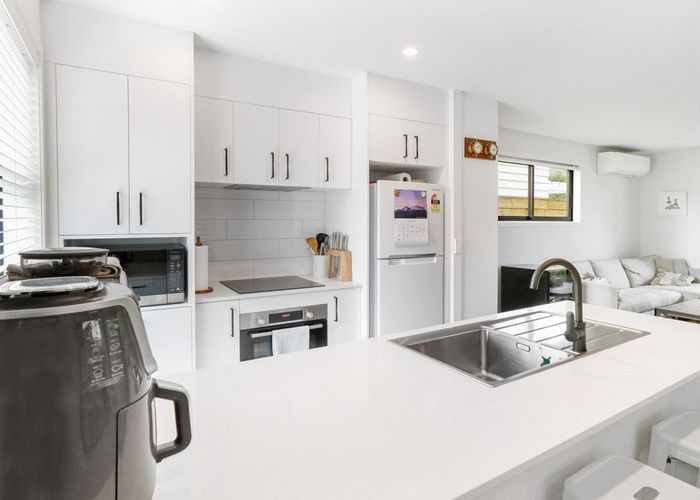  at 26 Whakahui Lane, Mangere Bridge, Manukau City, Auckland