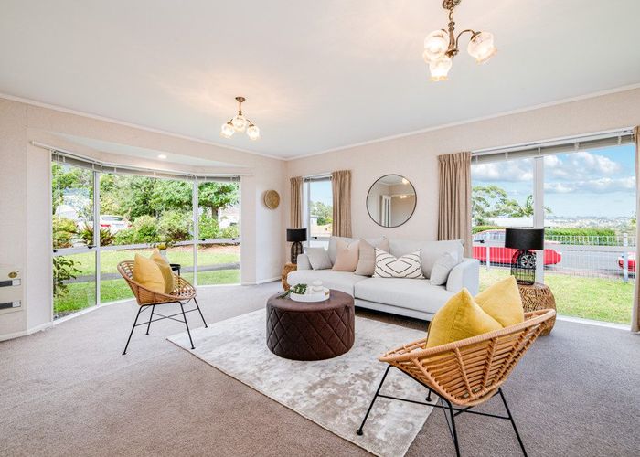  at 42 Sunhill Road, Sunnyvale, Auckland