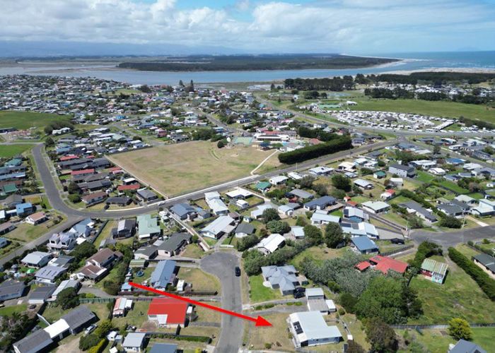  at 4 Harrod AVE, Foxton Beach, Foxton