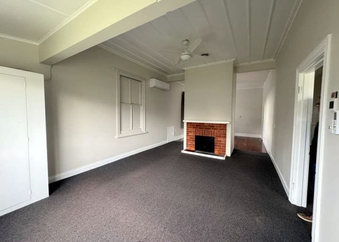  at 23 Kenderdine Road, Papatoetoe, Auckland