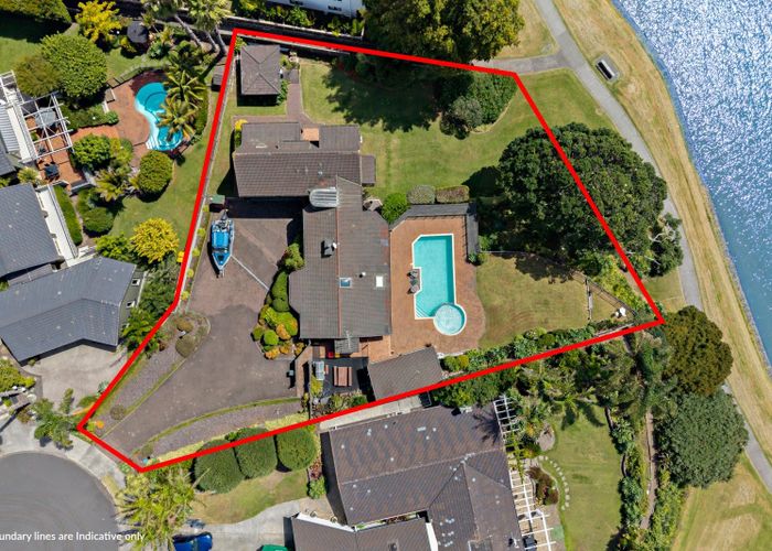  at 19 Sanctuary Point, Sunnyhills, Manukau City, Auckland