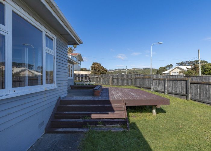  at 8 Lambley Road, Titahi Bay, Porirua, Wellington