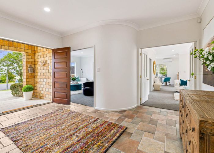  at 11 San Jose Rise, Shamrock Park, Manukau City, Auckland