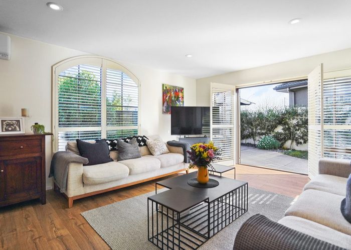 at 576 River Road, Fairfield, Hamilton