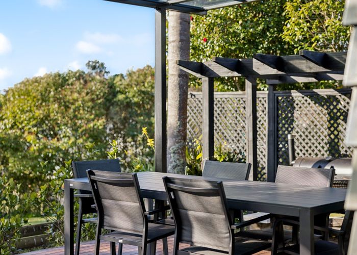  at 16 Almond Grove, Greenhithe, North Shore City, Auckland