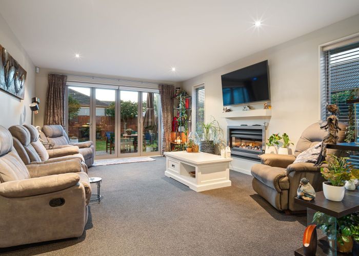 at 15 Len Hale Place, Parklands, Christchurch