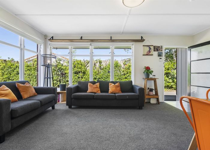  at 9/16 Erson Avenue, Royal Oak, Auckland