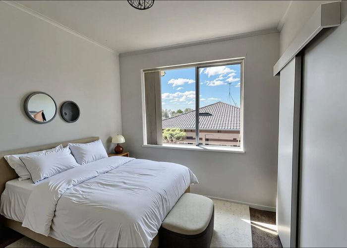  at 2/13 Steele St, Meadowbank, Auckland City, Auckland