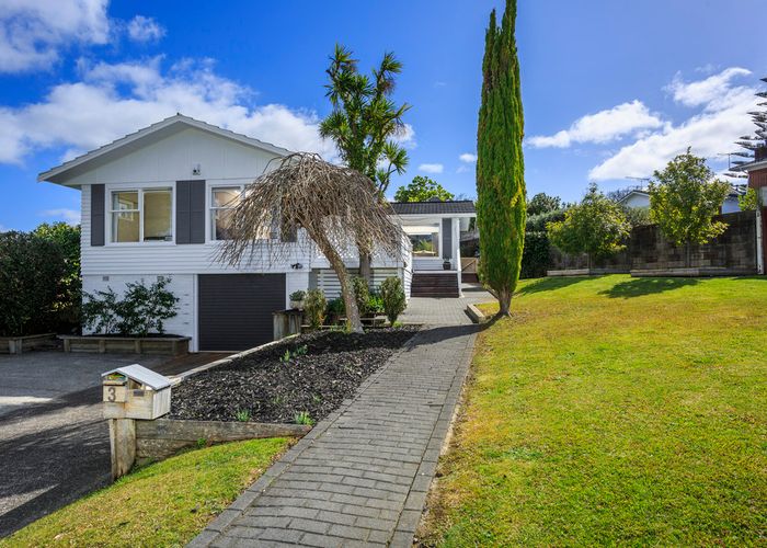  at 3 Mountbatten Avenue, Hillcrest, Auckland