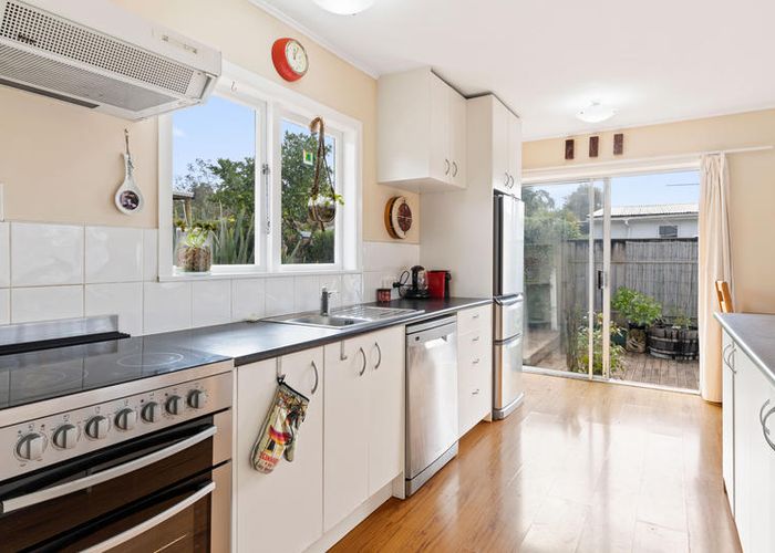  at 41 Stottholm Road, Titirangi, Auckland