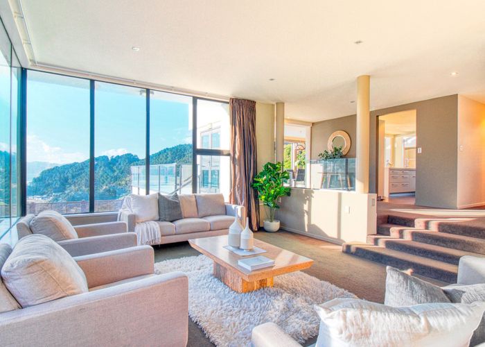 at 20 Countess Close, Maupuia, Wellington
