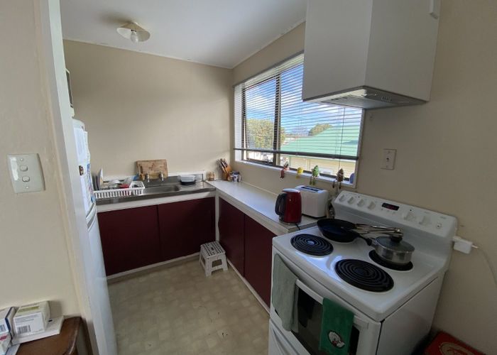  at 1B East Grove, Alicetown, Lower Hutt, Wellington