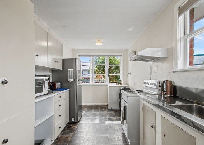  at 10 Hinemoa Street, Whanganui East, Whanganui, Manawatu / Whanganui