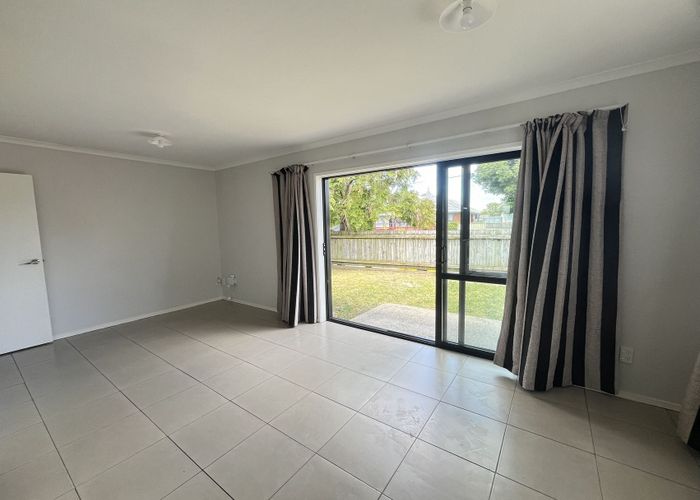  at 3/2 Swan Crescent, Pakuranga, Manukau City, Auckland