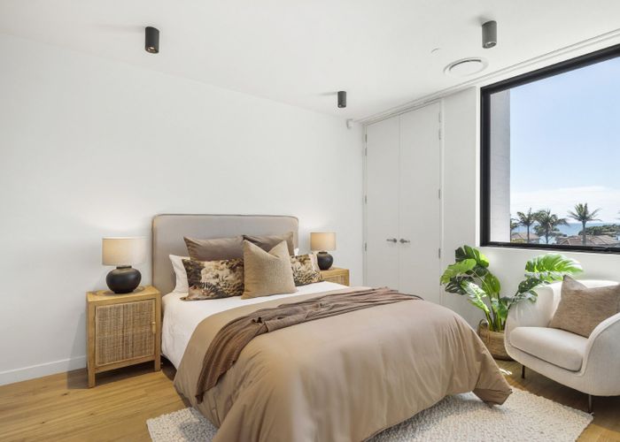  at 13/423-427 Beach Road, Mairangi Bay, North Shore City, Auckland
