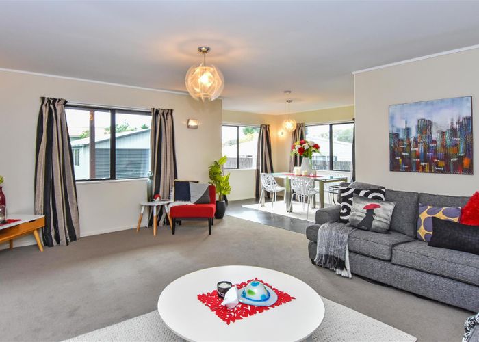  at 7 Bill Phillip Place, Clendon Park, Auckland