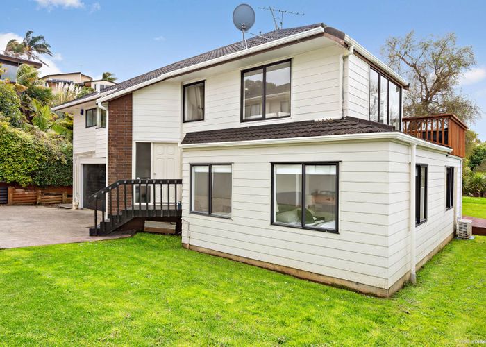  at 2/144 Exmouth Road, Northcote, Auckland