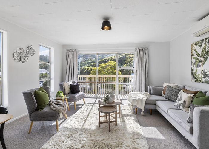  at 25 Yarrow Place, Papakowhai, Porirua