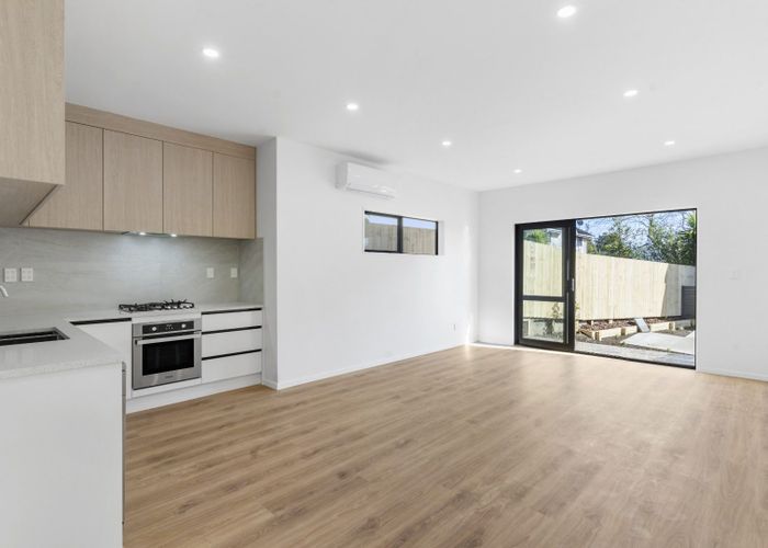  at 8B Tahinga Street, Northcote, North Shore City, Auckland