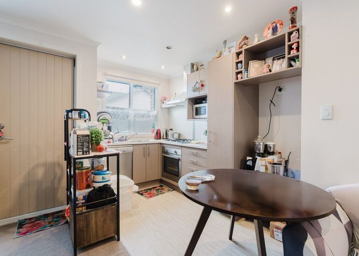  at 8B Pitt Street, Frankton, Hamilton, Waikato