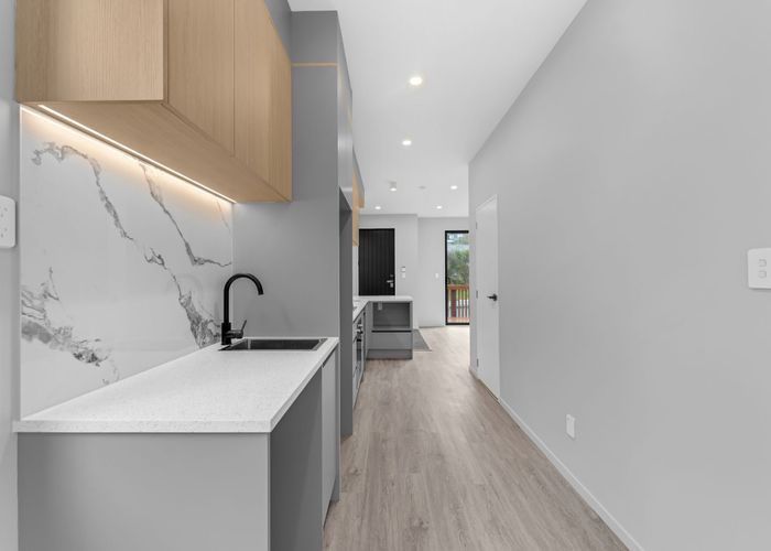  at 2 Kama Place, Sunnynook, North Shore City, Auckland