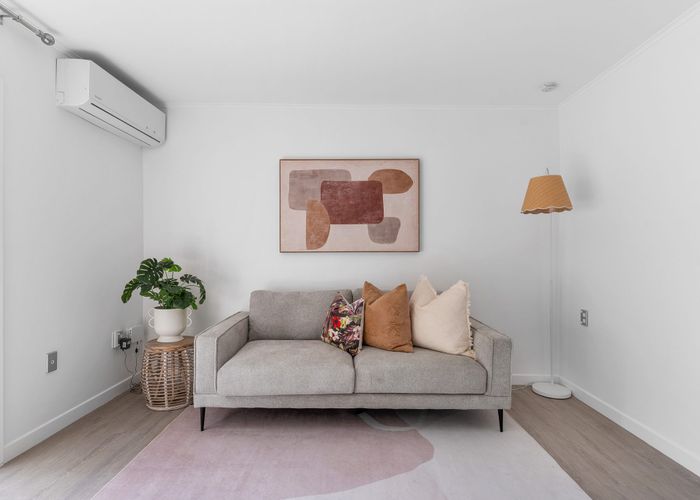  at 2/78 Waiatarua Road, Remuera, Auckland