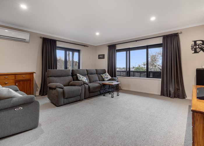  at 59 Village Park Drive, Welcome Bay, Tauranga