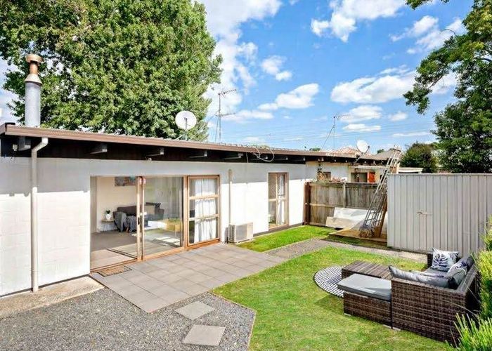  at 2/22 Marr Road, Manurewa, Manukau City, Auckland
