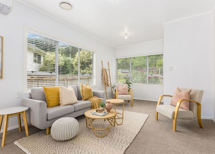  at 27 Paremata Crescent, Paremata, Porirua