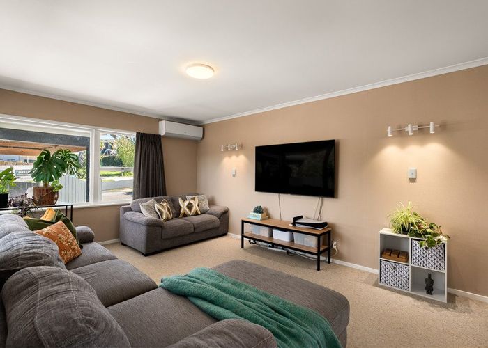  at 18 La Perouse Street, Botany Downs, Manukau City, Auckland